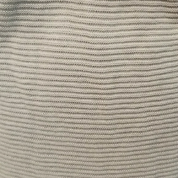 OFF WHITE ANN TAYLOR SWEATER - Picture 4 of 10